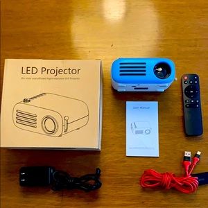 NWOT mini projector